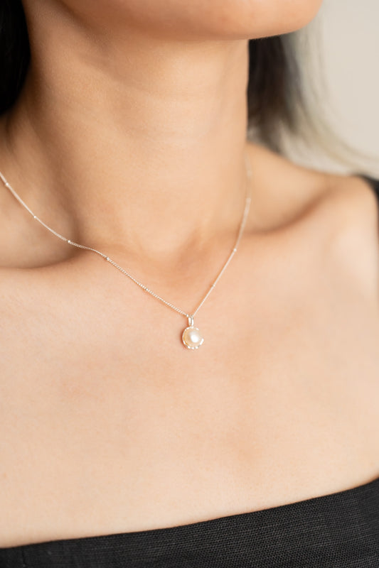 Organic Pearl Pendant Necklace