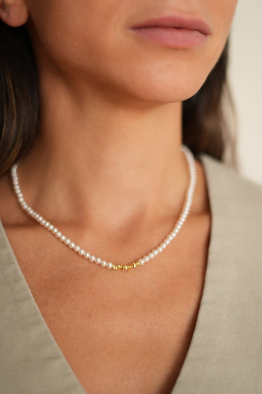 Pearl Golden Touch Necklace