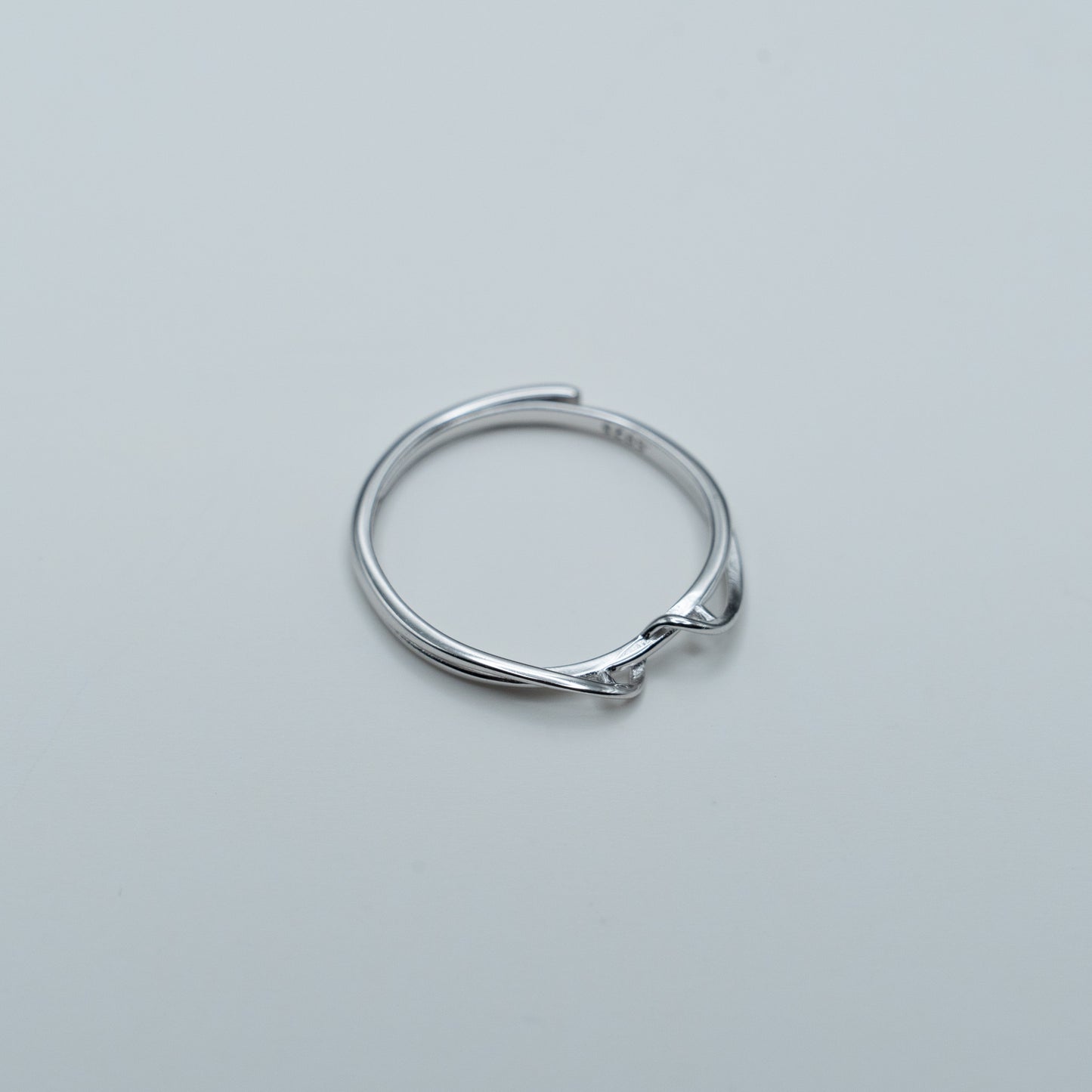 Slim Wave Ring