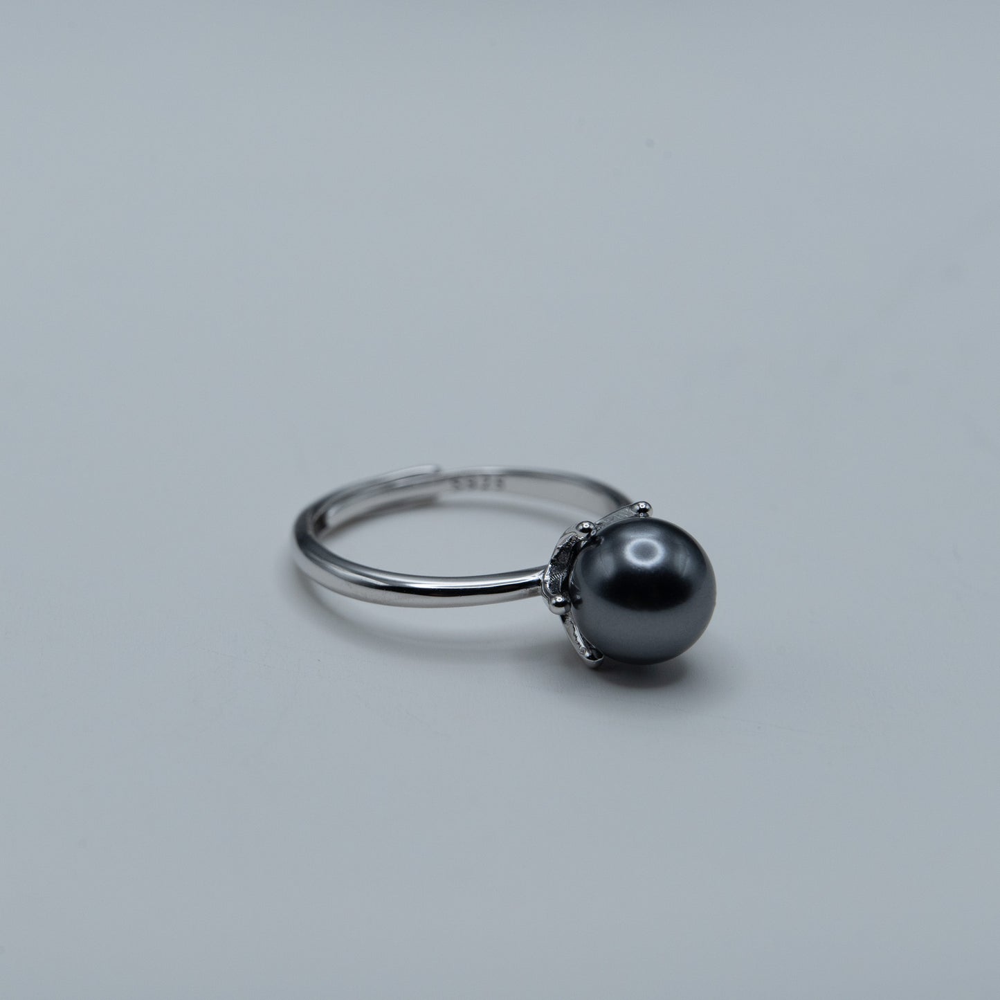 Grey Pearl Ring